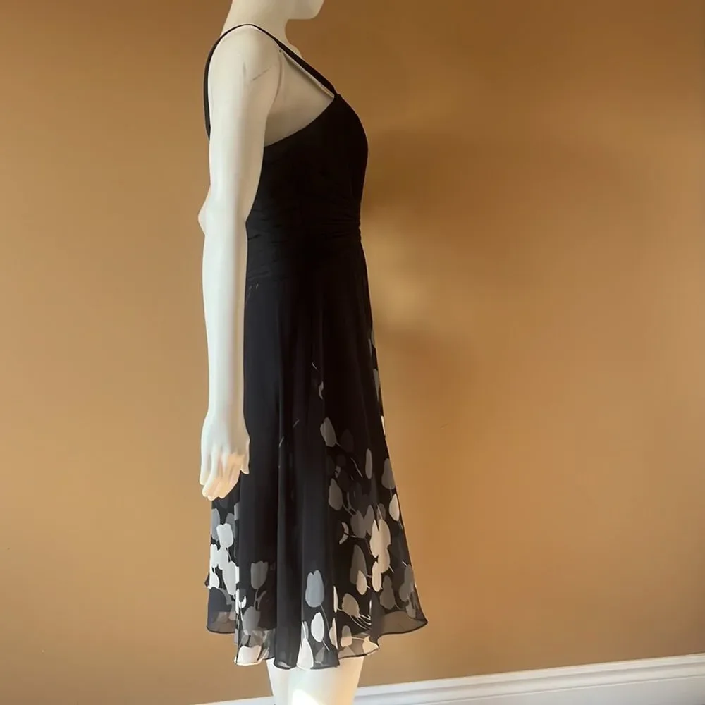 Strapless or straps, you can choose - Picture 9 of 12